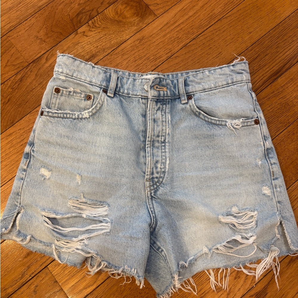ZARA Distressed Light Blue Denim Shorts 28”